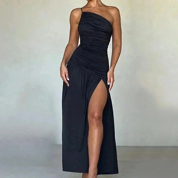 Black Sexy Women's Solid Color Asymmetrical Neck Ruffle Ruched Split Hem Dress - Picture 5 of 6